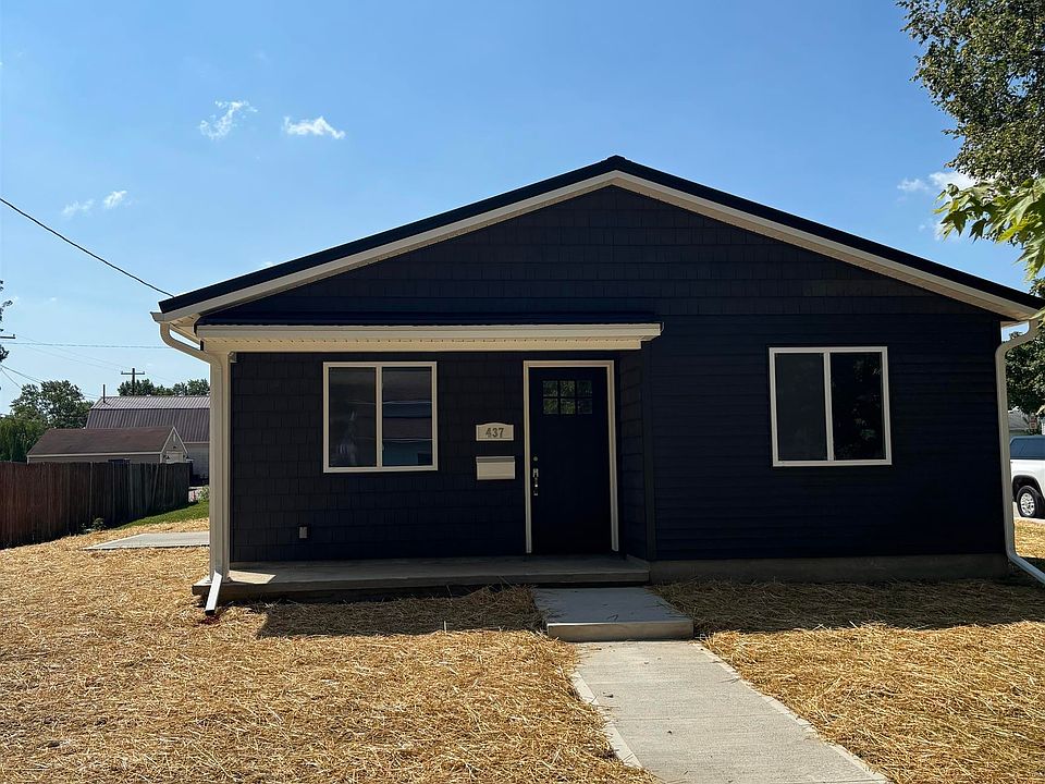 1st image of 437 McBarnes St