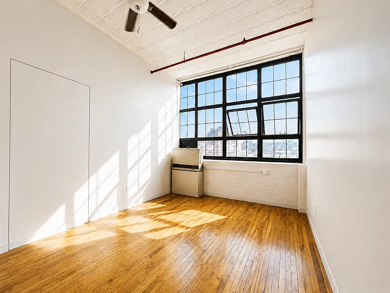 248 McKibbin St #4R — Photo 2
