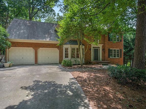 4th image of 2720 Lakewind Ct