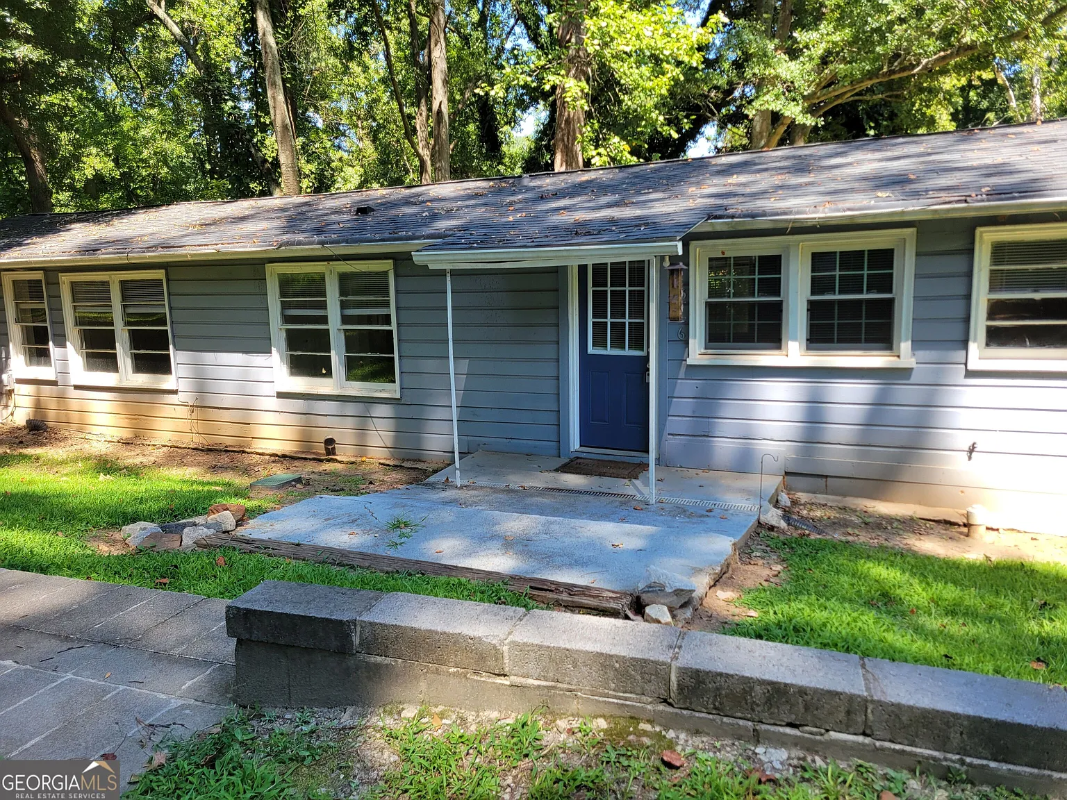 3 bed, 1.0 bath, $1,395 — Photo 2