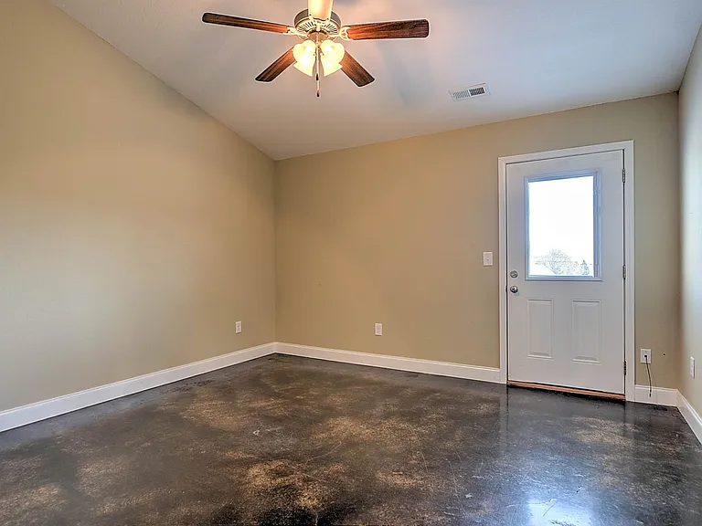 73 Sutter Pl — Photo 7