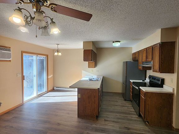 5th image of 1801 Red Dale Dr #1