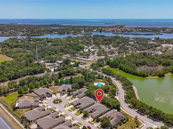1027 Orca Ct, Holiday, FL 34691