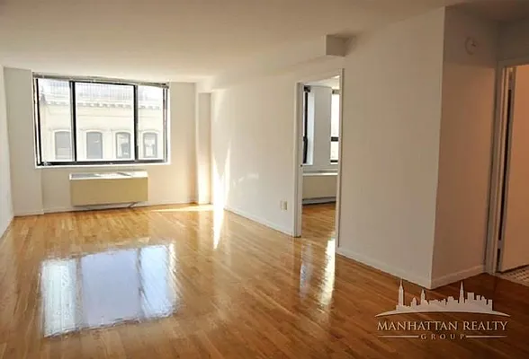 Rented by Manhattan Realty Group | media 27