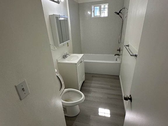 3rd image of 7701 Ney Ave #B