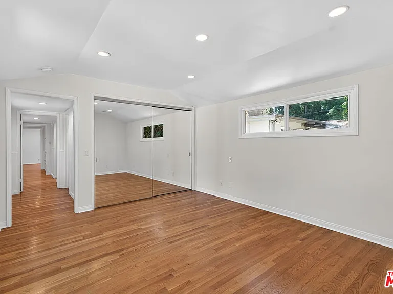 21309 Ibanez Ave — Photo 23