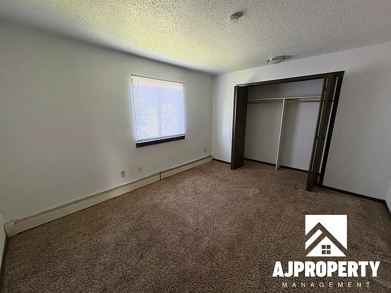 112 W 43rd St #1 — Photo 5