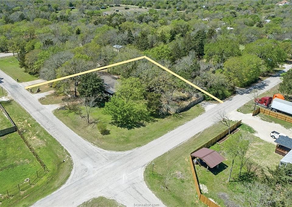 1st image of 4644 Merlin Dr