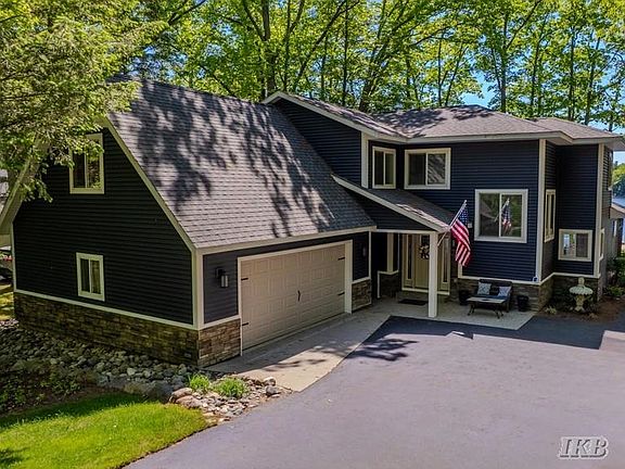 3rd image of 4765 Lancelot Ct
