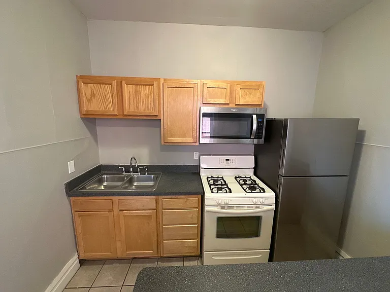 King Ave 222 MLR — Photo 4