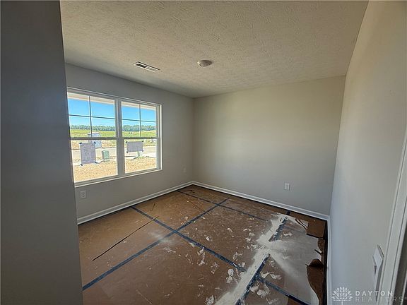 5th image of 210 Lightfoot Ct