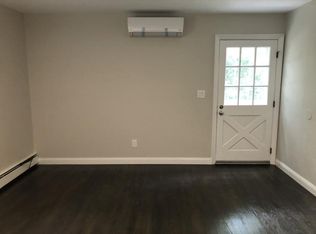 1 2nd St, Woodbury, NY 11797