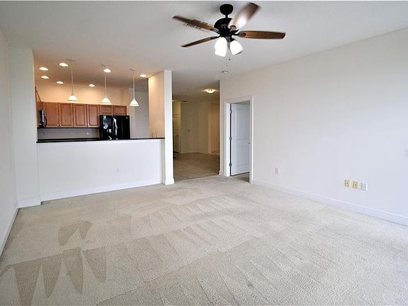 4th image of 628 Cleveland St APT 1314