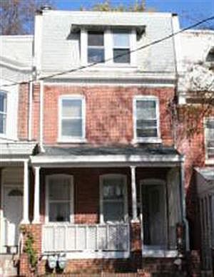 2nd image of 1333 W 6th St #1