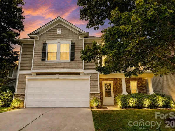 2717 Markham Woods Ct, Charlotte, NC 28214