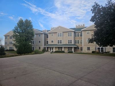 711 16th Ave #U204, Grinnell, IA, 50112