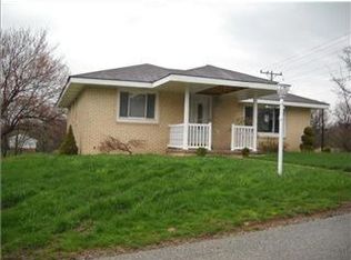100 N Bank St, Derry, PA 15627