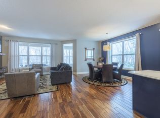 10057 Lee Dr, Eden Prairie, MN 55347