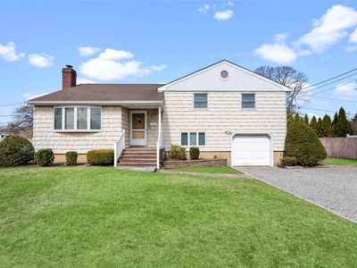22 Northern Parkway E, Plainview, NY, 11803