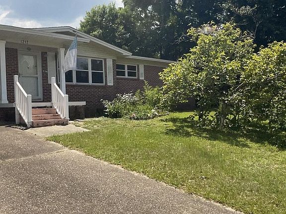 5th image of 1212 Suburban Dr