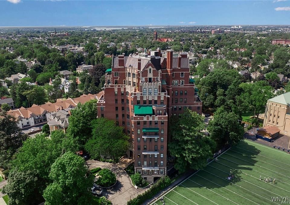 1st image of 800 W Ferry St APT 3AA