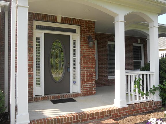 3rd image of 820 McGuffeys Dr #2