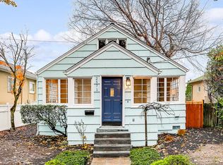 2571 56th Ave SW, Seattle, WA 98116