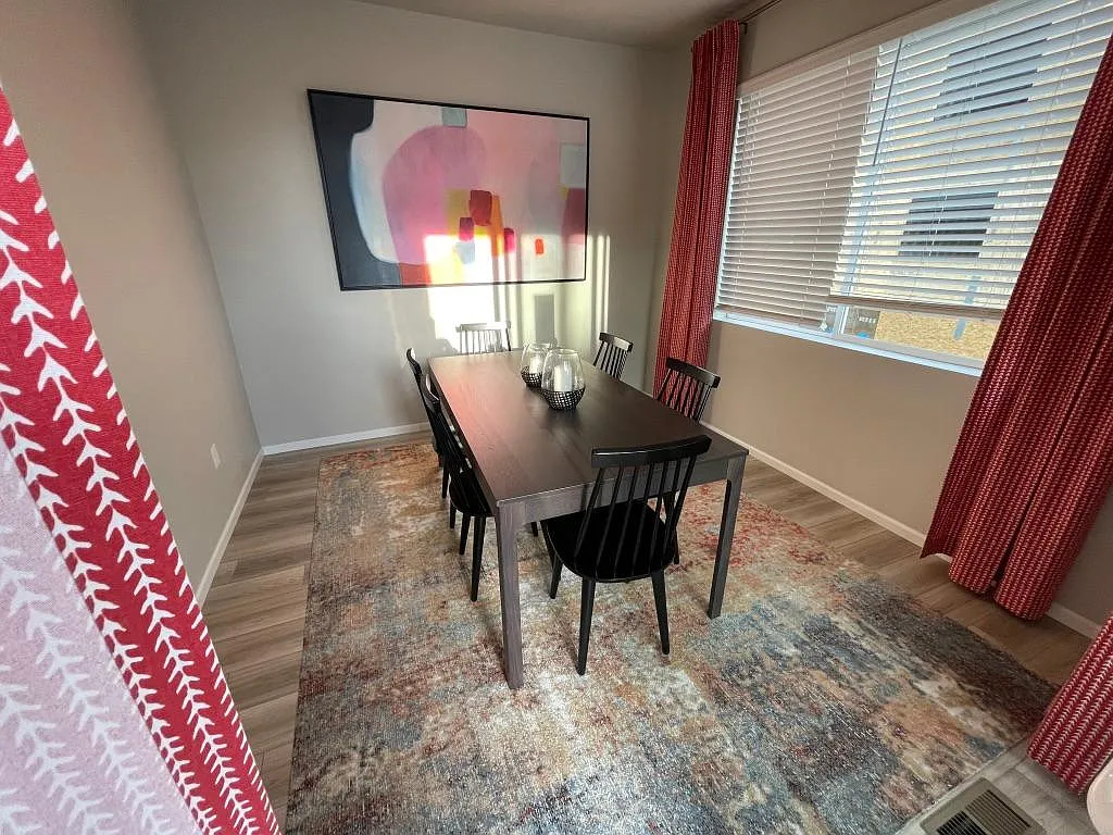 5683 Vivian St — Photo 3