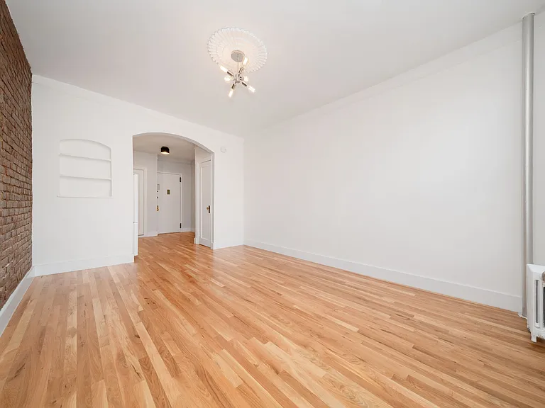 344 W 17th St #3A — Photo 5