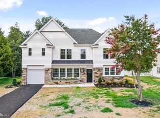 710 Hedgerow Dr, Broomall, PA 19008