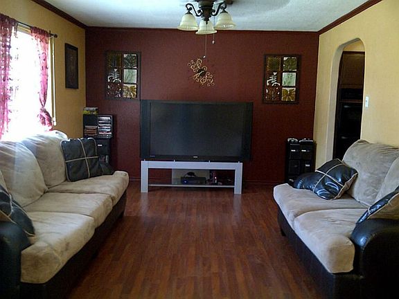 2nd image of 2308 Olive Cir