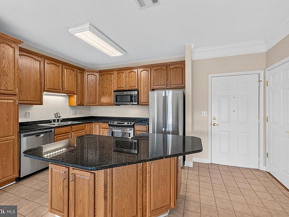 4th image of 120 Burgess Hill Way APT 308