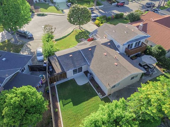 3rd image of 1484 Hartley Ct