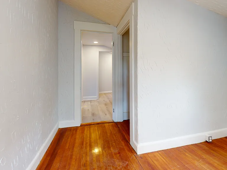 17 Hinckley St #3 — Photo 7