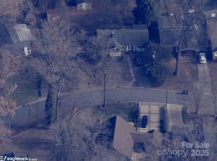 1742 Seifert Cir, Charlotte, NC 28205