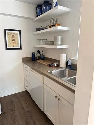 216 Bermuda St #1A — Photo 6