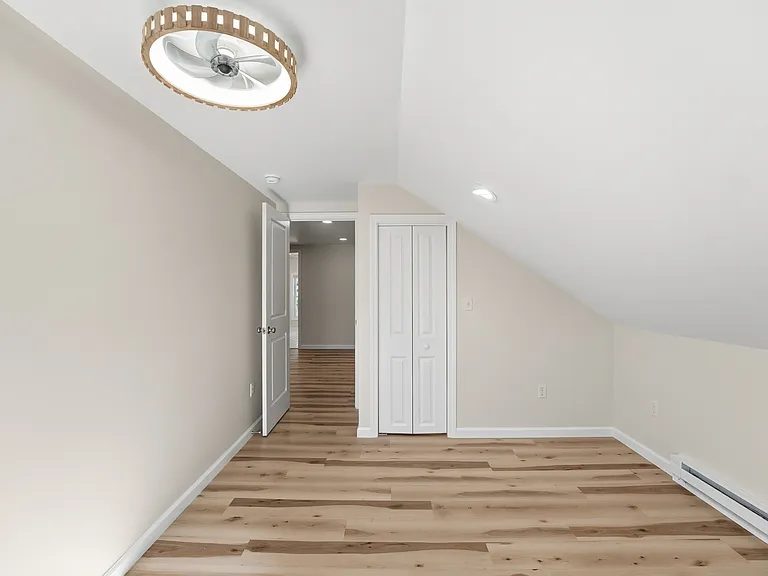 22 Vernon St #3 — Photo 10