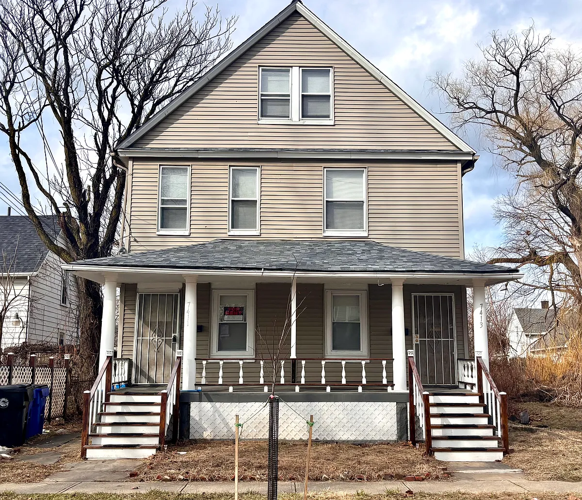 Photo 1 of 19 - 7411 Cornelia Ave #2 - Cleveland, OH Primary Photo - 7411 Cornelia Ave #2