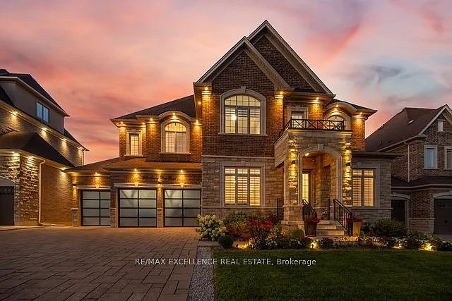 1st image of 319 Torrey Pines Rd