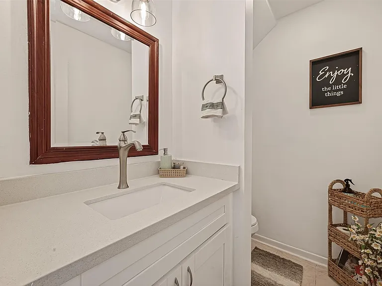 6404 Burgoyne Rd #159 — Photo 32