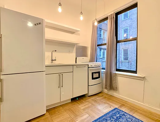 Rented by City Connections Realty | media 17