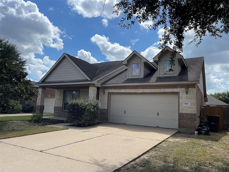 5811 Ranch Riata Ct — Photo 2