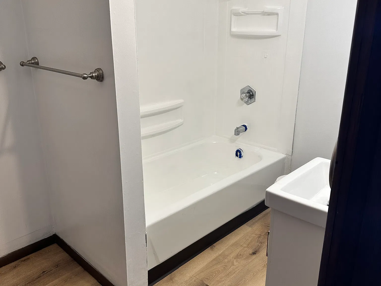 2 bed, 1000 sqft, $1,250 — Photo 2