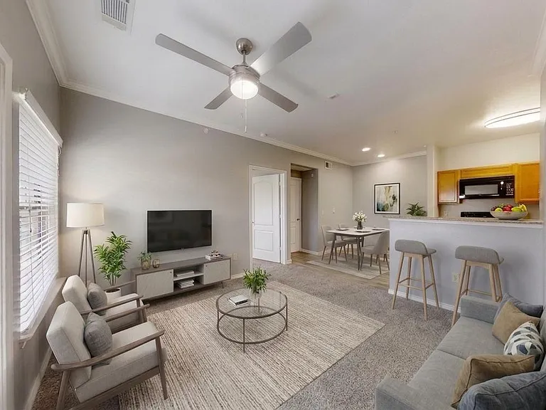 Carmel Canyon Apartments — Photo 10