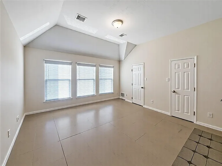 2822 Windy Thicket Ln — Photo 20