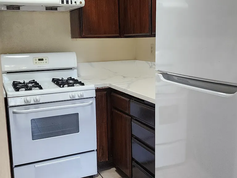 511 N Avenue 66 #C — Photo 8