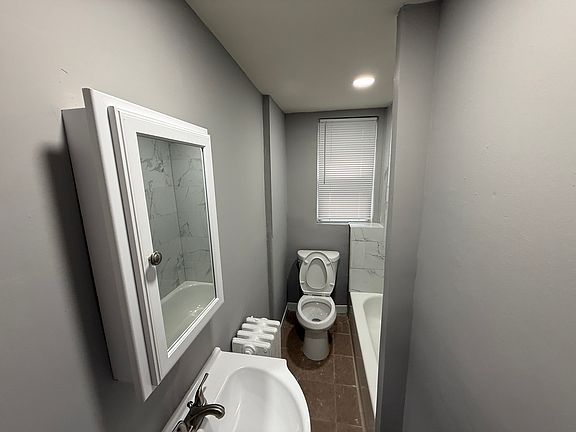 2nd image of 218 Court Ave #A