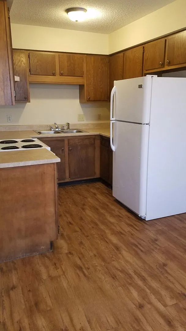 Delta Villa Apartments — Photo 1