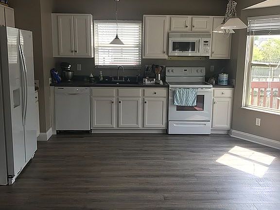 4th image of 3047 Brantley Dr