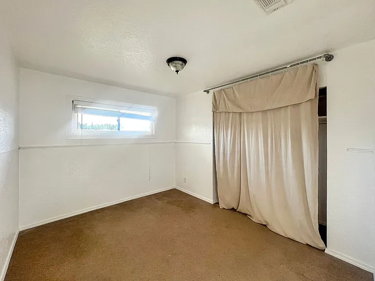 1736 N Penasco Dr — Photo 9